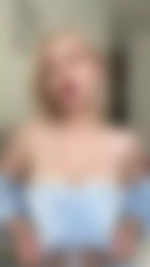 Freeing my breasts 😍 by alkh1mova