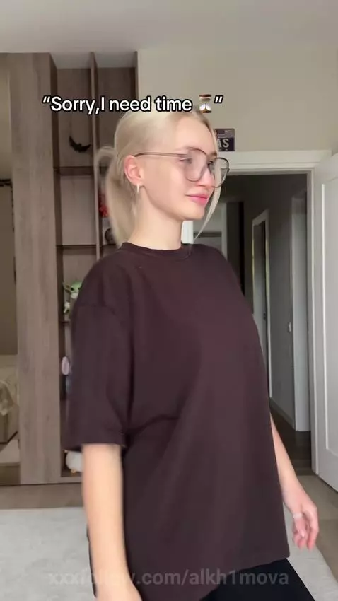 An hourglass figure 😍 by alkh1mova