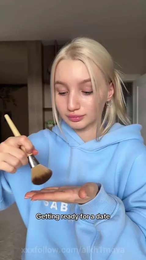 Trendy song 🤗 by alkh1mova