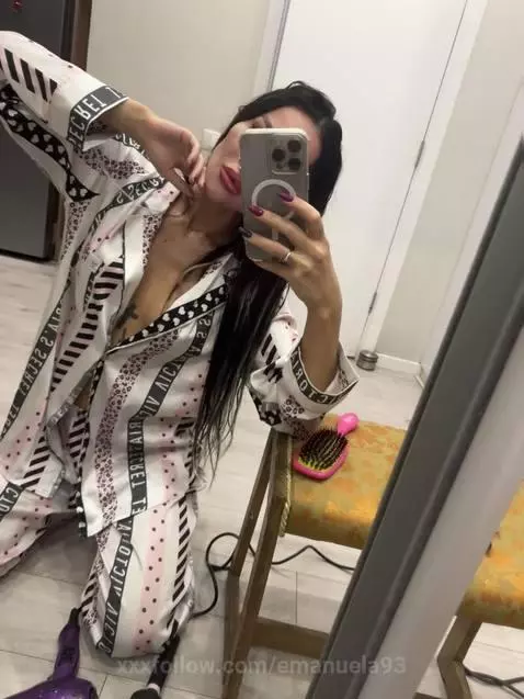 Find Me here  ☘️💋

https://ton.place/emmaflour

https://fans... by emanuela93