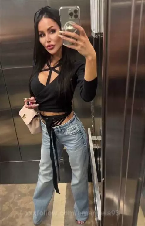 Find Me here  ☘️💋

https://ton.place/emmaflour

https://fans... by emanuela93