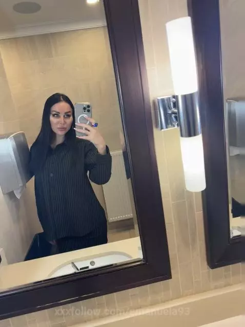 Find Me here  ☘️💋

https://ton.place/emmaflour

https://fans... by emanuela93