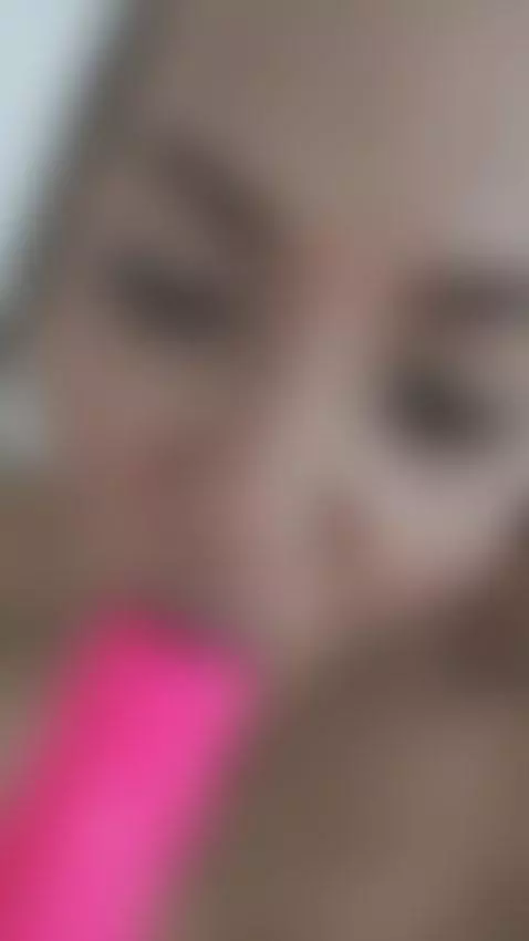 You can't imagine the wonders my little mouth and tongue do
... by yessikabaker1