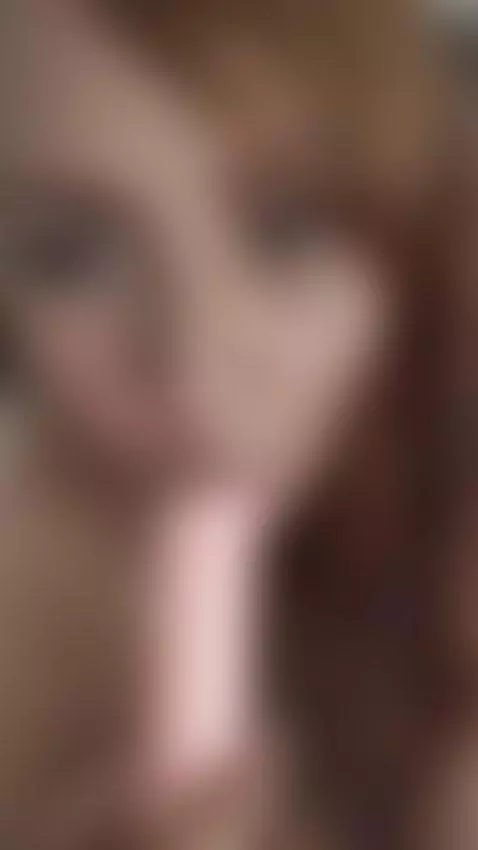 I love sucking cock, especially if they're young.
https://es... by yessikabaker1