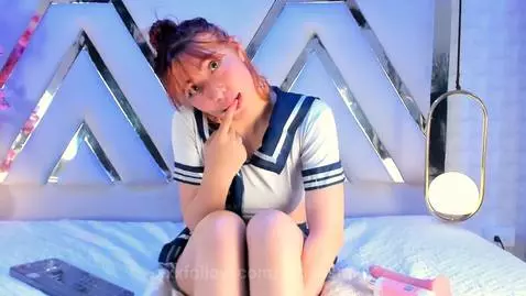 Remove everything I have and play with my body 🔥💦 by soojinsnow