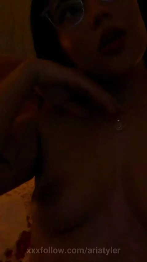 my curves aren’t safe for weak hearts by ariatyler