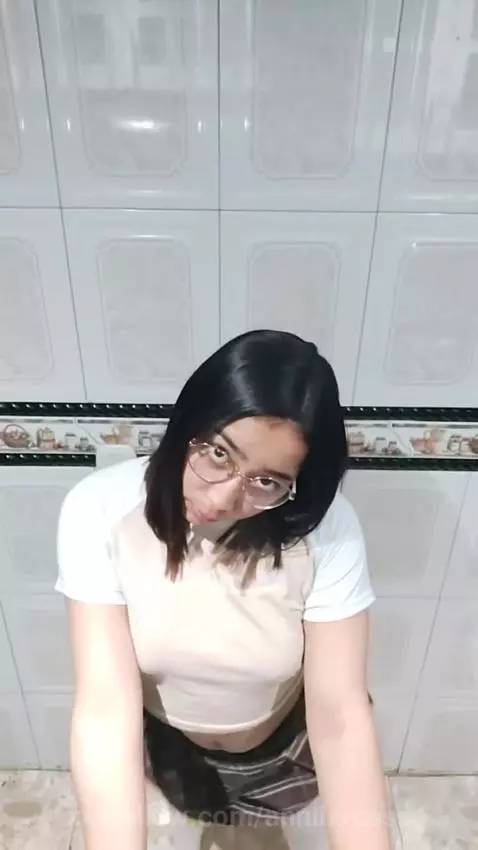 solo soy una adorable chica de 1.50 by anniixrosss