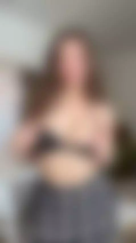 I’m your favorite distraction — now on OnlyFans 💋 by lilyrush