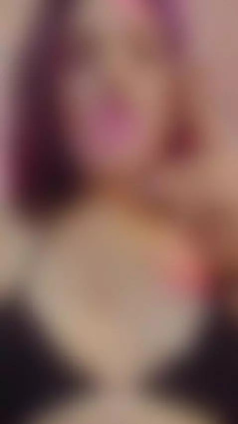 on line stripchat by elizatexx