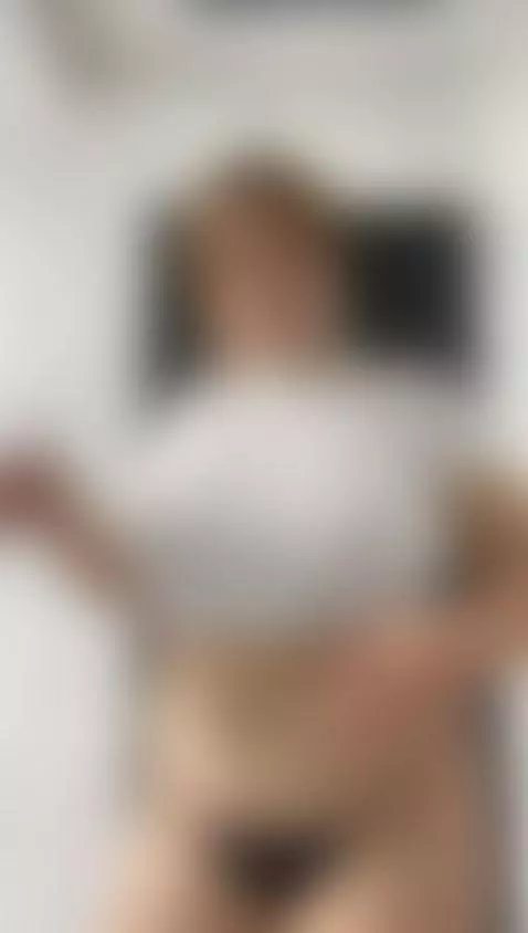 Don’t touch me… just watch me fill myself with pleasure.😈👅🤤 by isabellawrigth