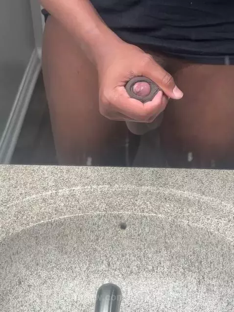 Starting some mirror action by bbc4un4u