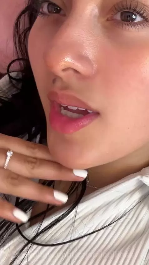 Do you like my gaze? by cristalcollinss