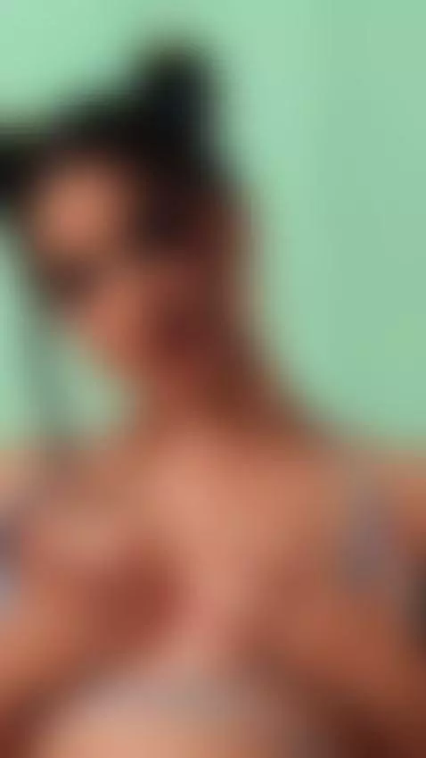 I prepared an intimate environment, with the right light and... by lillianderson