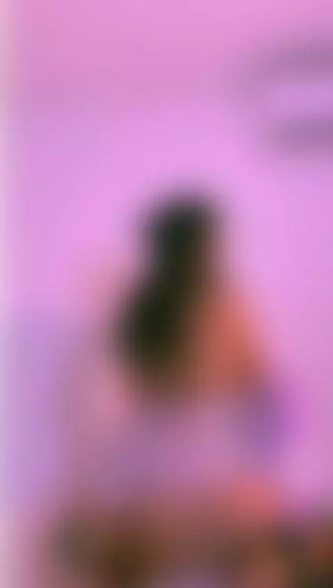 Kiss me lips below by violeta-ruso