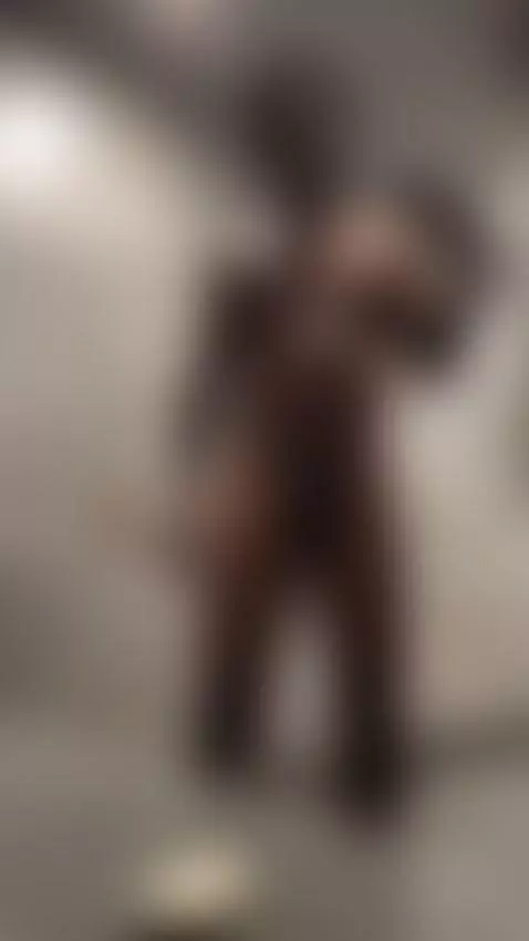 Wet my body in the shower p.t1 by treylongzxxx