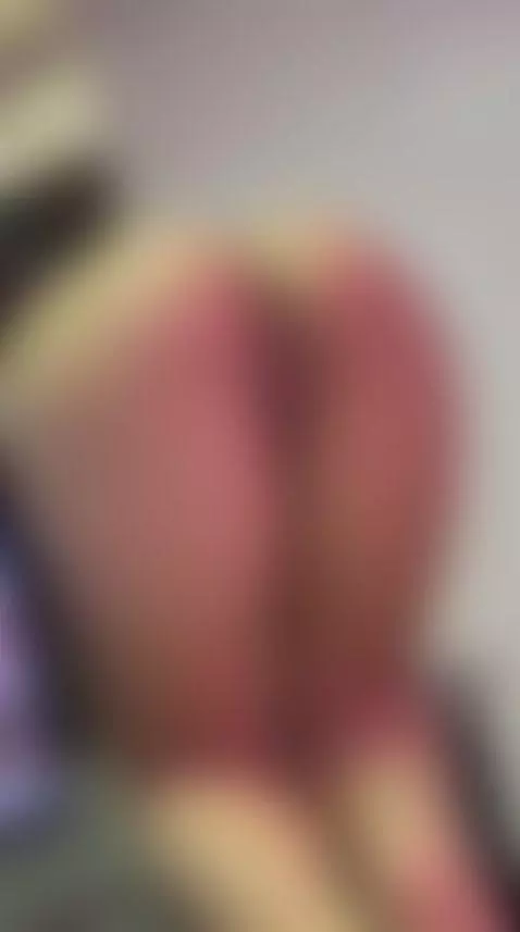 I seduce my boss while she does her work 🔥🍑 by annavic