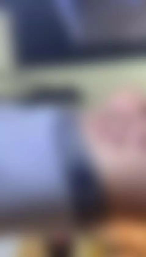 come on touch my bult by mikebeneflek