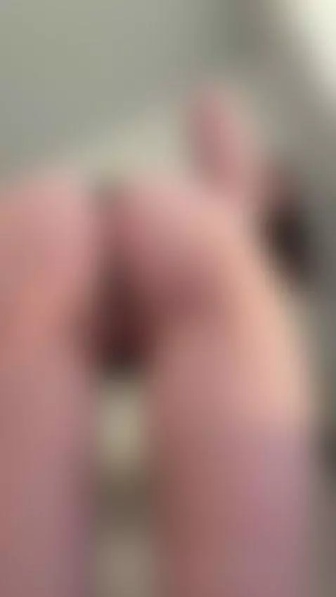 I want my pussy eaten with my legs spread wide open by gracelily