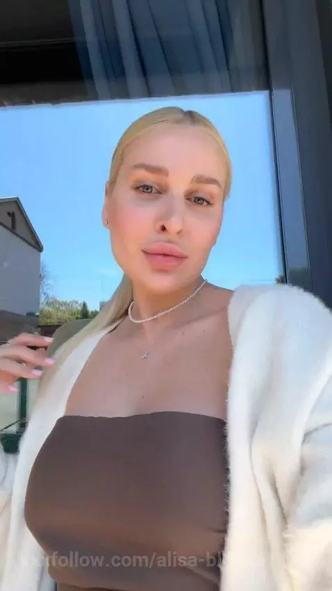 Waiting for you on my OnlyFans page 💋 by alisa-blonde1111