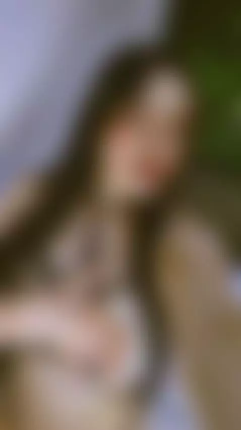 "I don't need to shout to get you to notice me. I know exact... by vela-kimm