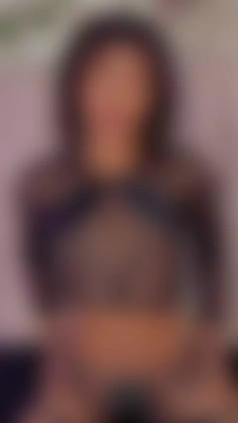 I get turned on easily… when you look at me like that 🔥👁️ by daisytaylor19