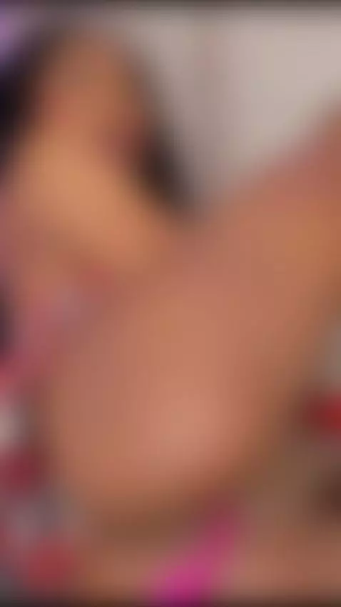 Body on fire waiting for yours 💦🔥 by daisytaylor19