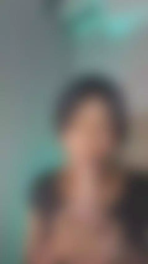 Bites of desire on my neck 💋🖤 by daisytaylor19