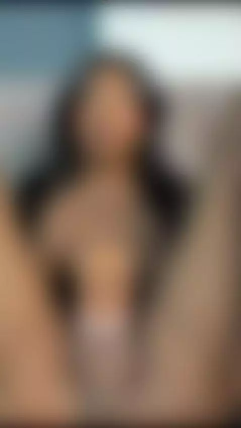 I get close… just enough to tease you 😈💫 by daisytaylor19