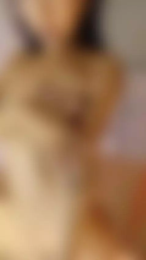 my naked body 🥵  https://es.stripchat.com/_Kendall_19 by kendal19