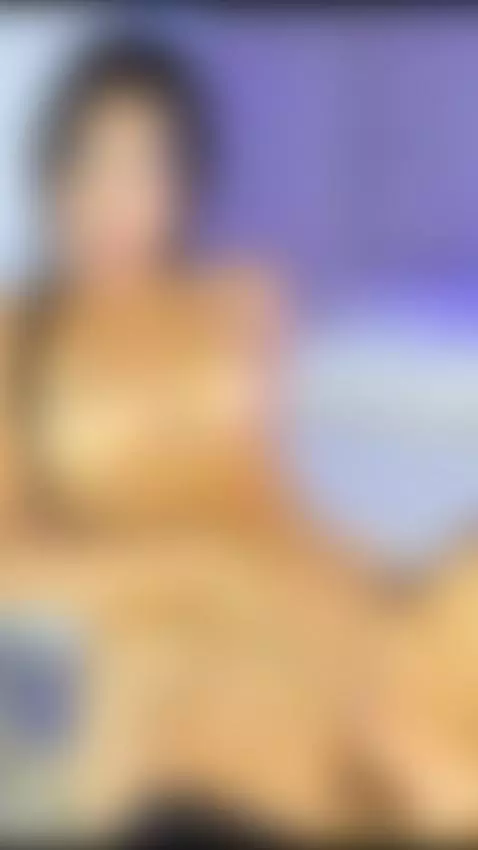 Horny while my machine penetrates me 😏💦 by kendal19