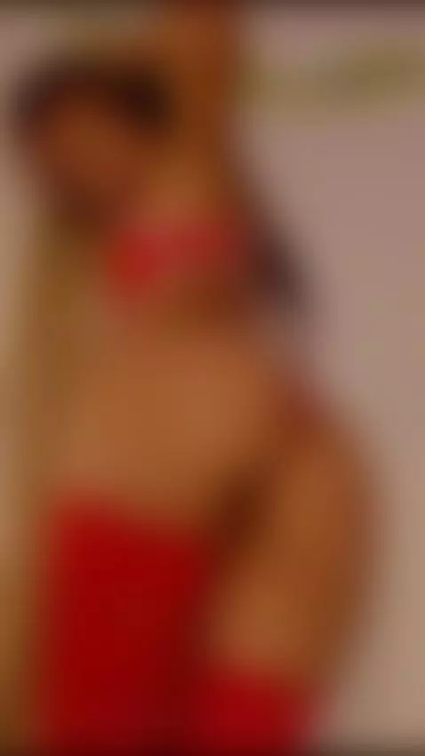 My beautiful ass in hot red lingerie 👙🔥 by kendal19