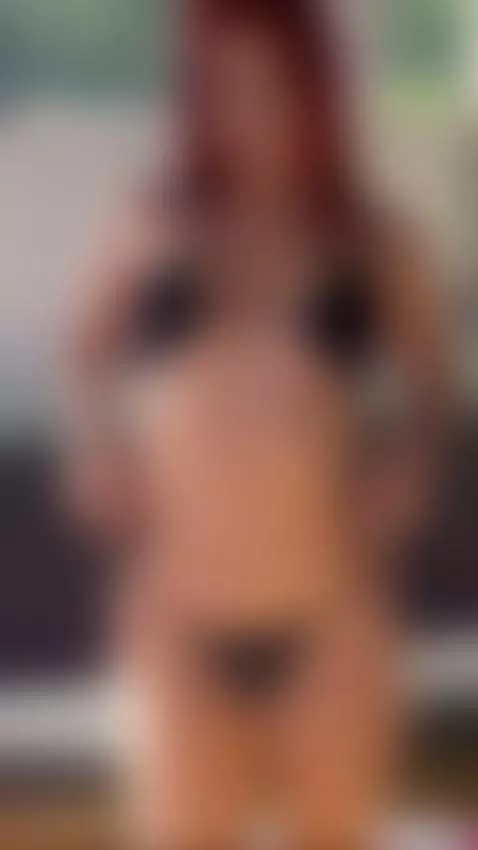 The sun caresses my skin... do you want to do it too? ☀️💋 by jessicamason