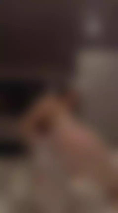 ven y disfruta de mi sexy cuerpo
https://es.chaturbate.com/b... by melanishaw