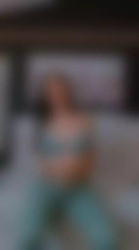 Sorprendes contigo Fetics 
https://es.chaturbate.com/b/melan... by melanishaw