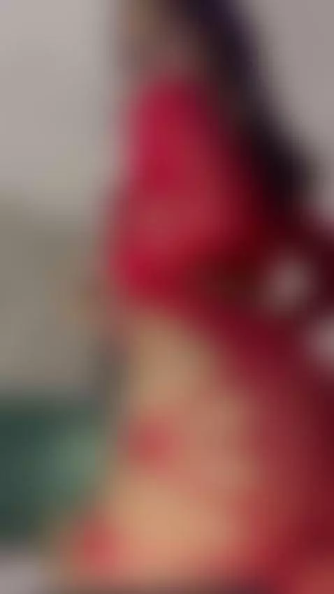 she wanna say hi ☺️ by crissro