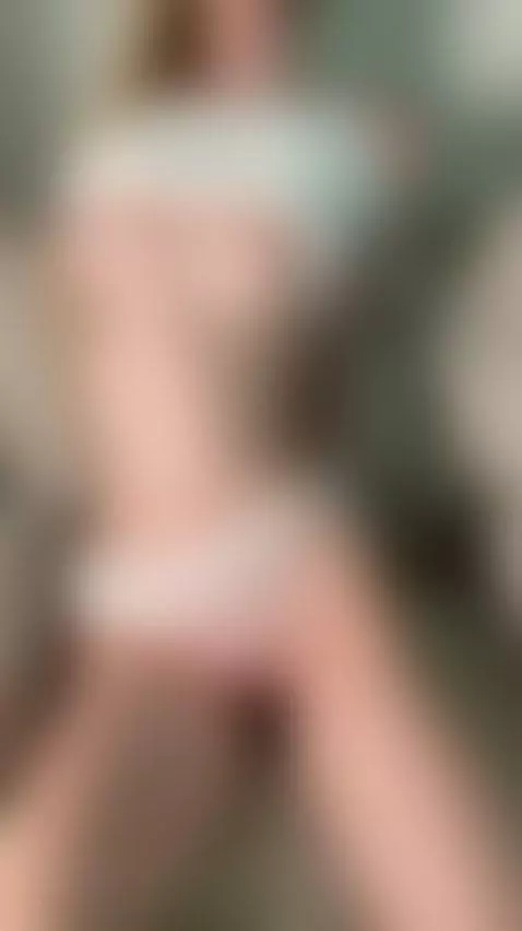 🔥Brunette ready to squirt again 🍑 Unlock OF by shellysecrett