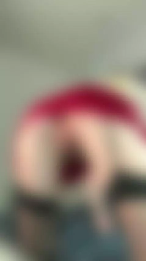 🍑Thick juicy ass cheeks spread invitingly 🔥 See my OF by shellysecrett