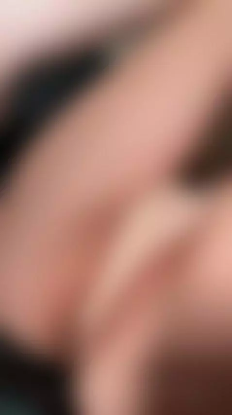 🔥Brunette pussy throbbing visibly 😈 Join OF by shellysecrett