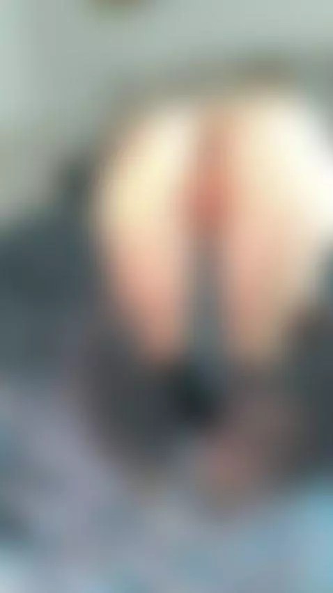 🍆Curvy brunette mouth open moaning 😈 On OF by shellysecrett