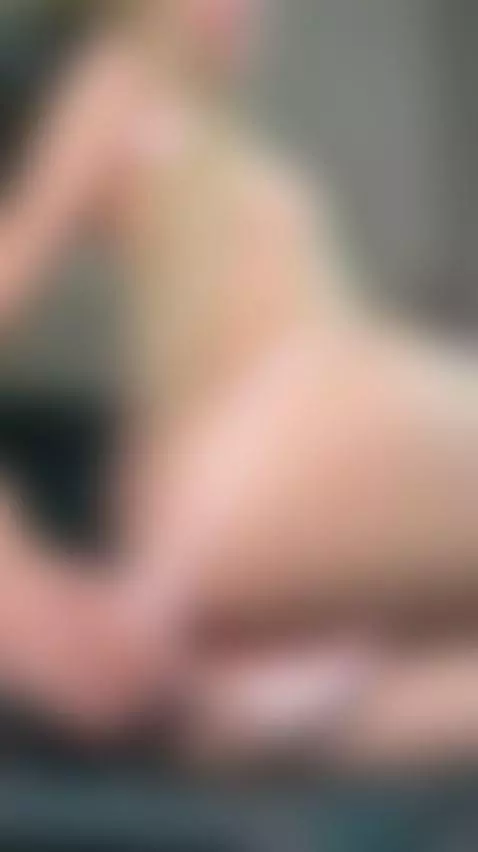 💋This curvy brunette is dripping and horny 🔥 Join OF by shellysecrett