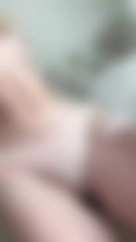 🍆Brunette full lips ready for you 😈 On OF by shellysecrett