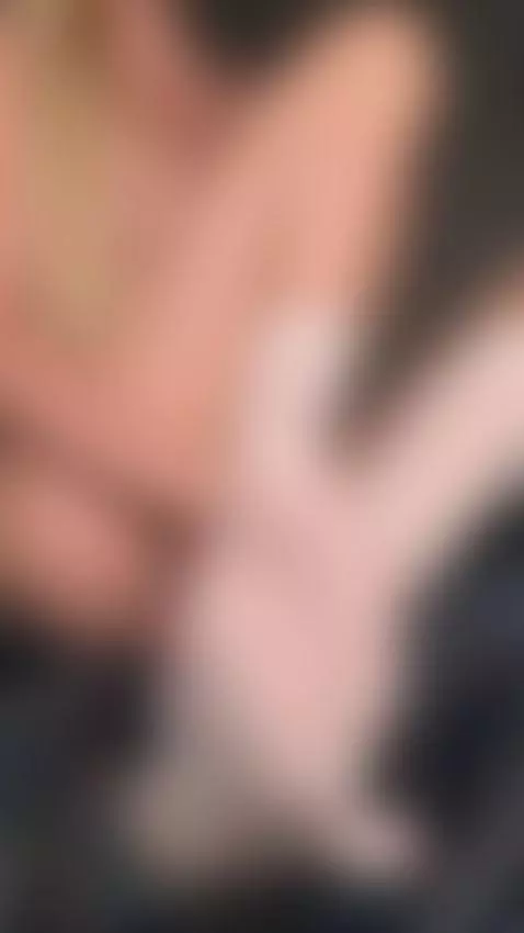 🍑Brunette thick ass bouncing faster 💦 Only OF by shellysecrett