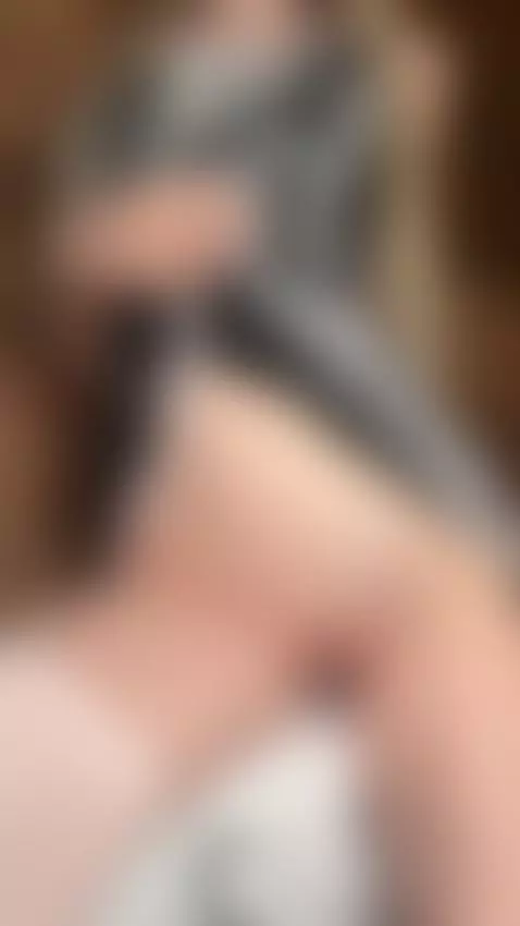 Sexy young babe shows herself! Subscribe to her! 😇 by shellysecrett