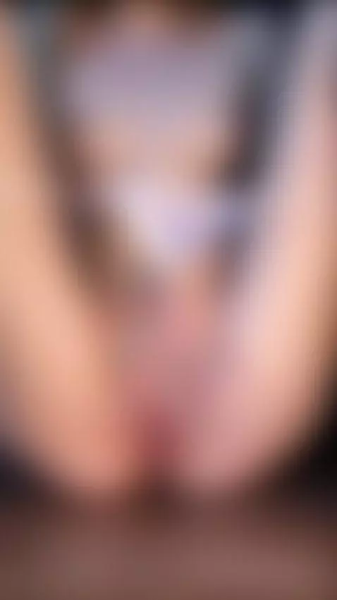 I love gentle sex and caresses! Onlyfans is here! 🍌 by shellysecrett