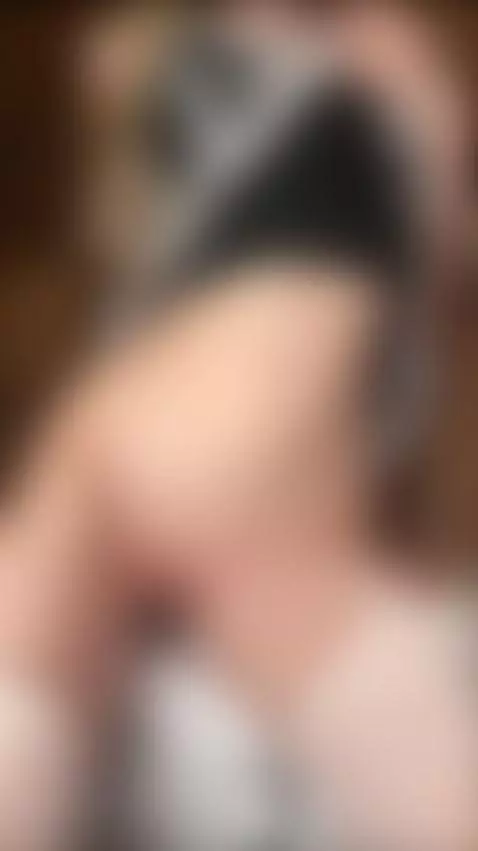 I wonder how she does it? Subscribe to her Onlyfans! 😇 by shellysecrett