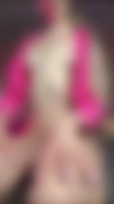 This baby's Onlyfans is simply overflowing with cool content... by shellysecrett