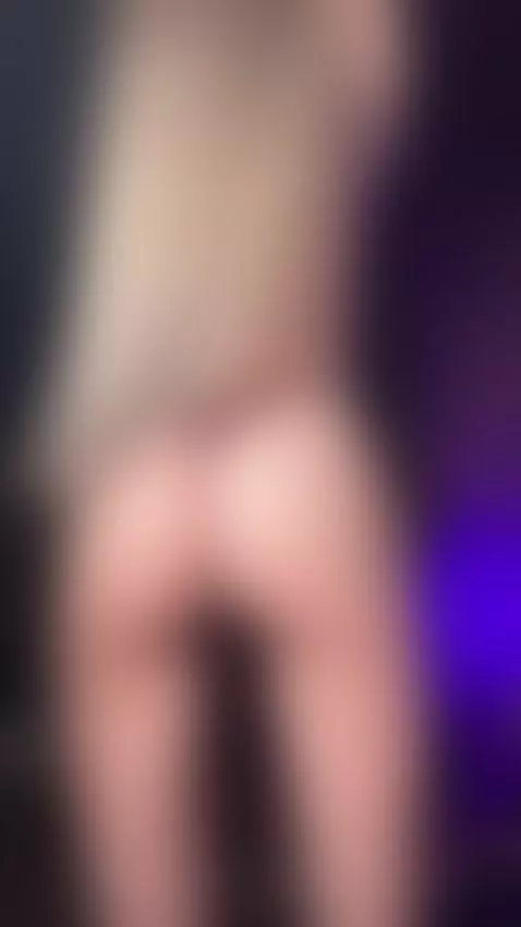 Pretty smile here… filthy secrets on OnlyFans 😉 by shellysecrett