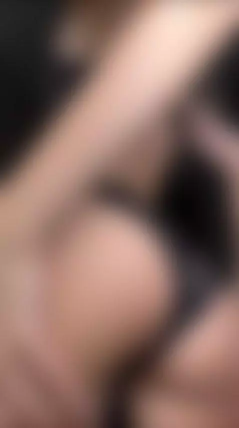 Follow her new project — link in profile! 📌 by shellysecrett