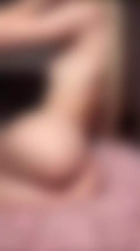 Charming mood and positivity — all in the link in the bio! 😊 by shellysecrett