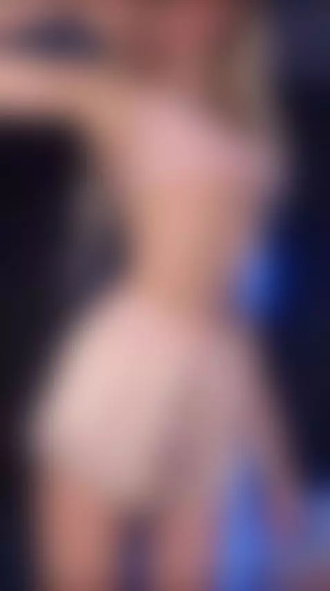 Video with a smile! 😊 Subscribe — link in bio. 🔗 by shellysecrett